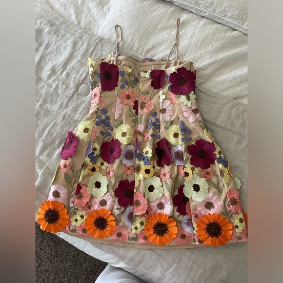 Dillards Floral Mini Dress!!!💐💐 - Picture 2 of 5